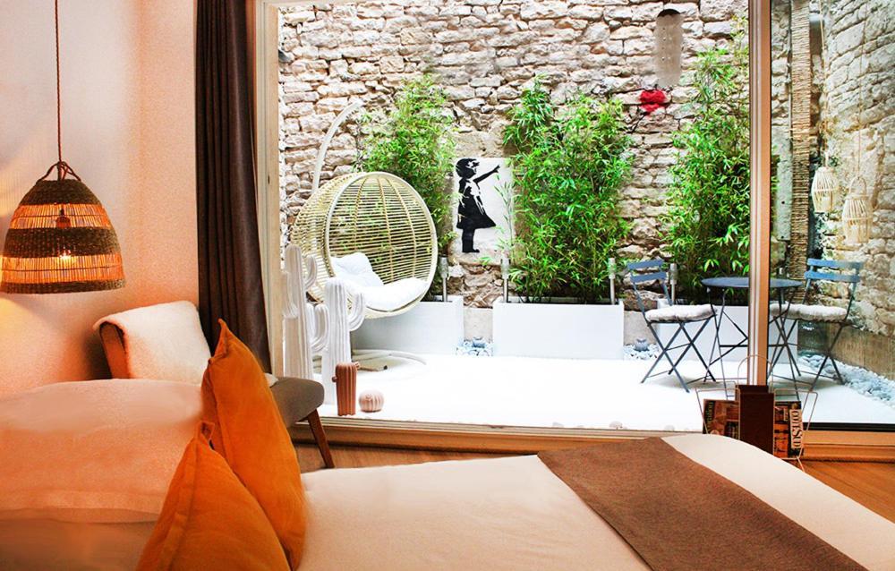 6 Bed & Breakfast Nimes